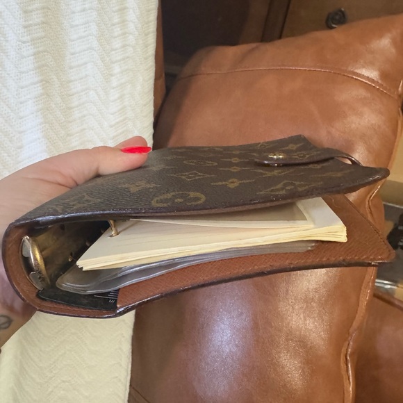 Louis Vuitton Monogram Agenda Cover - Picture 3 of 12